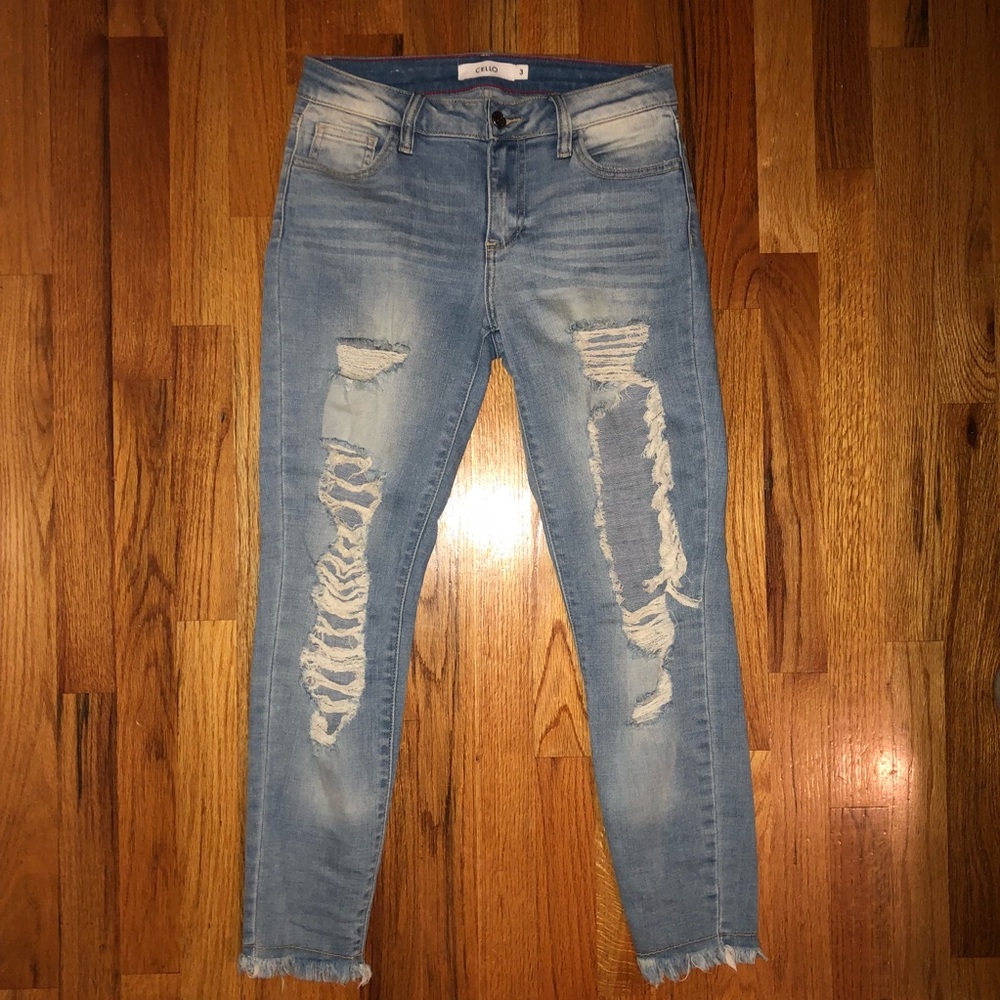 SOLD! Cello light wash mid-rise jeans. Size 3